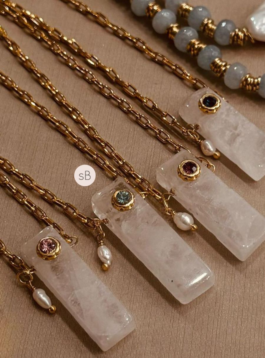 Colar Corrente Cartier com Pedraria Cristal da Rocha e Ponto de Luz Colorido