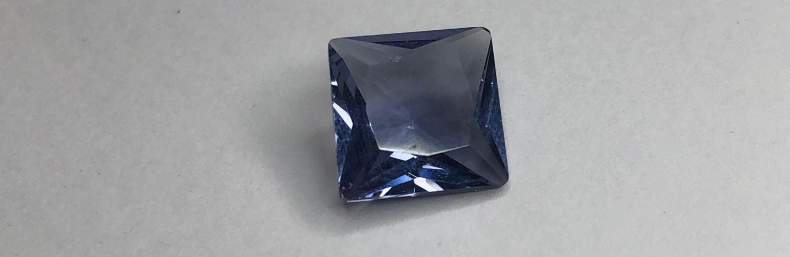 Pulseira Entremeio Dourado com Pérola Barroca Arroz e Cristal Carré