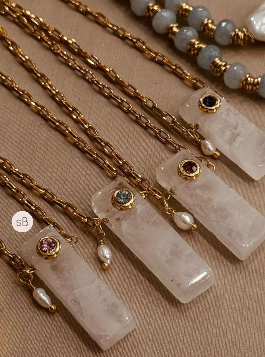 Colar Corrente Cartier com Pedraria Cristal da Rocha e Ponto de Luz Colorido