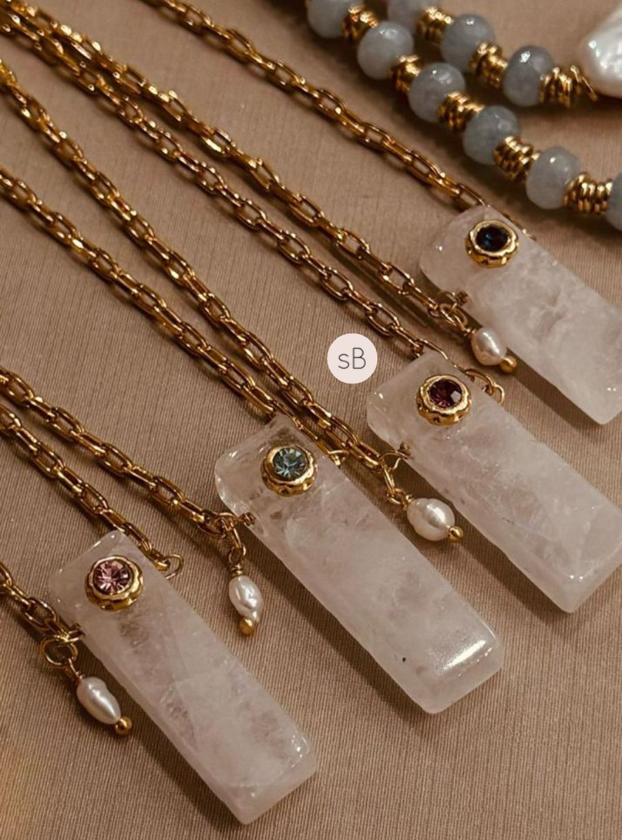 Colar Corrente Cartier com Pedraria Cristal da Rocha e Ponto de Luz Colorido