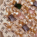 Brinco Argola Cacho de Pérola Barroca com Pedraria Cristal