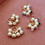 Brinco Cachinho de Pérolas com Jades Rainbow