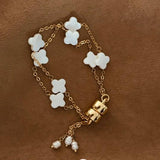 PULSEIRA FIO DUPLO COM CORRENTE FININHA E TREVO MADREPÉROLA