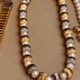 Gargantilha Pérolas Barrocas com Esferas Riscadas Mix Banhos