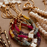 Pulseira Jades a Coloridas Rainbow e Trevo em Madrepérola - Ajustável